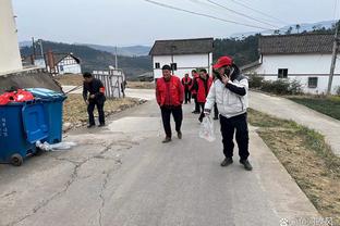 内马尔社媒晒照：在线上平台打扑克赌钱